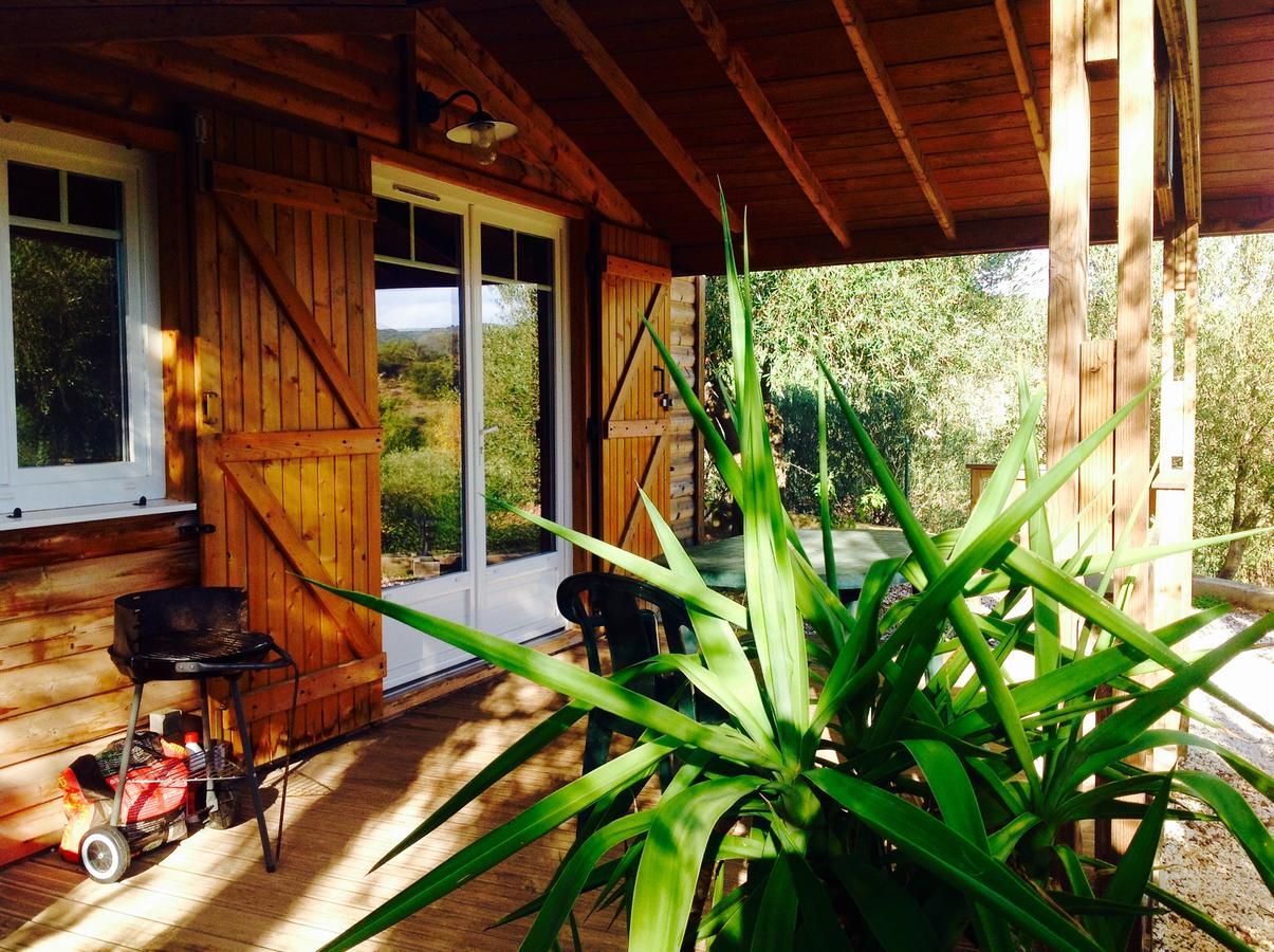 Les Chalets Du Relais D'Aguilar Tuchan Bagian luar foto