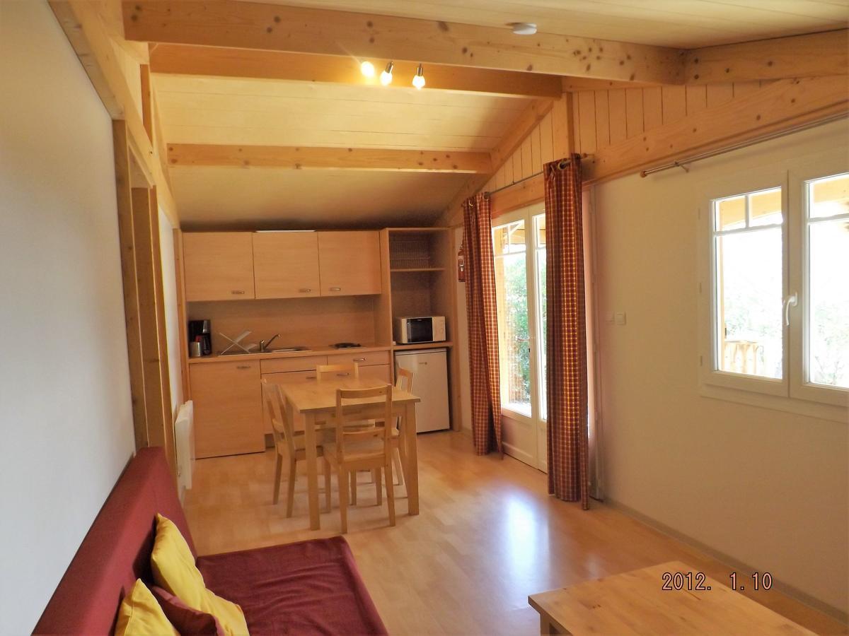 Les Chalets Du Relais D'Aguilar Tuchan Bagian luar foto